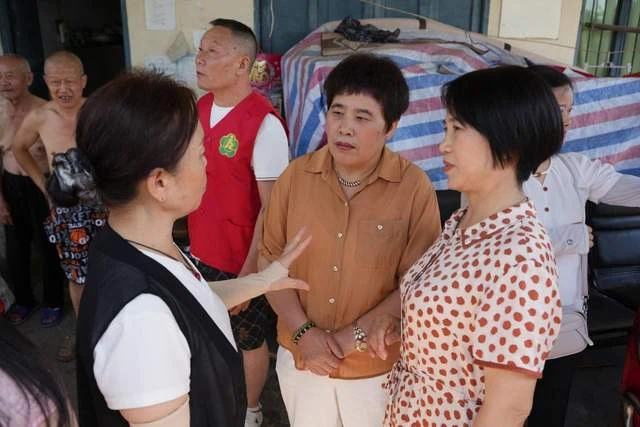 安逸无忧集团开展东坡残疾群众关爱慰问行动