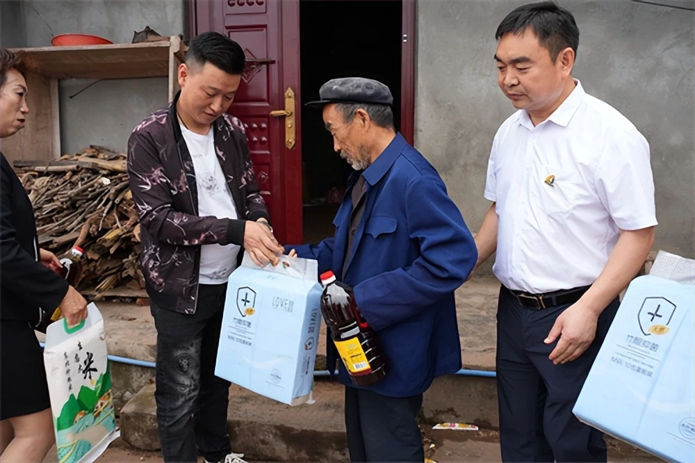 暖心扶残助困 彰显企业大爱 安逸无忧开展公益慰问行动