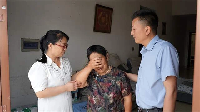践行公益担使命 安逸无忧集团帮扶眉山困难残疾家庭